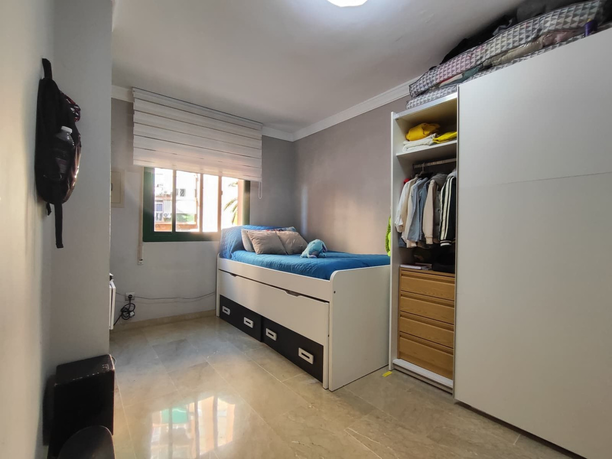 Se vende Apartamento Planta Media de 3 dormitorios en Costa Del Sol, Málaga, España