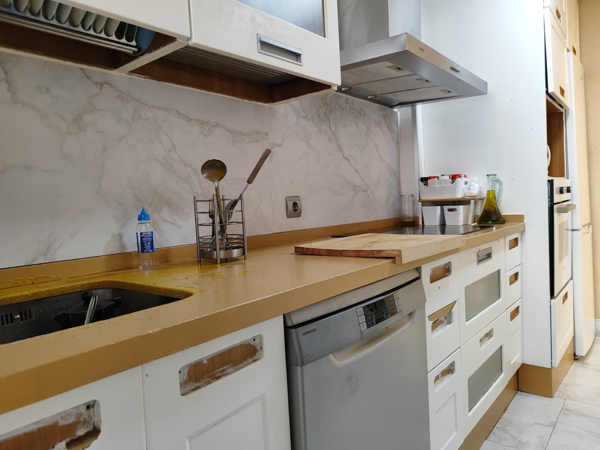 Se vende Apartamento Planta Media de 3 dormitorios en Costa Del Sol, Málaga, España