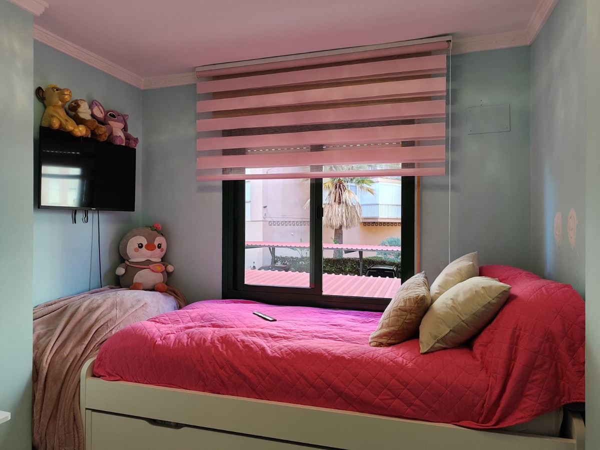 Se vende Apartamento Planta Media de 3 dormitorios en Costa Del Sol, Málaga, España