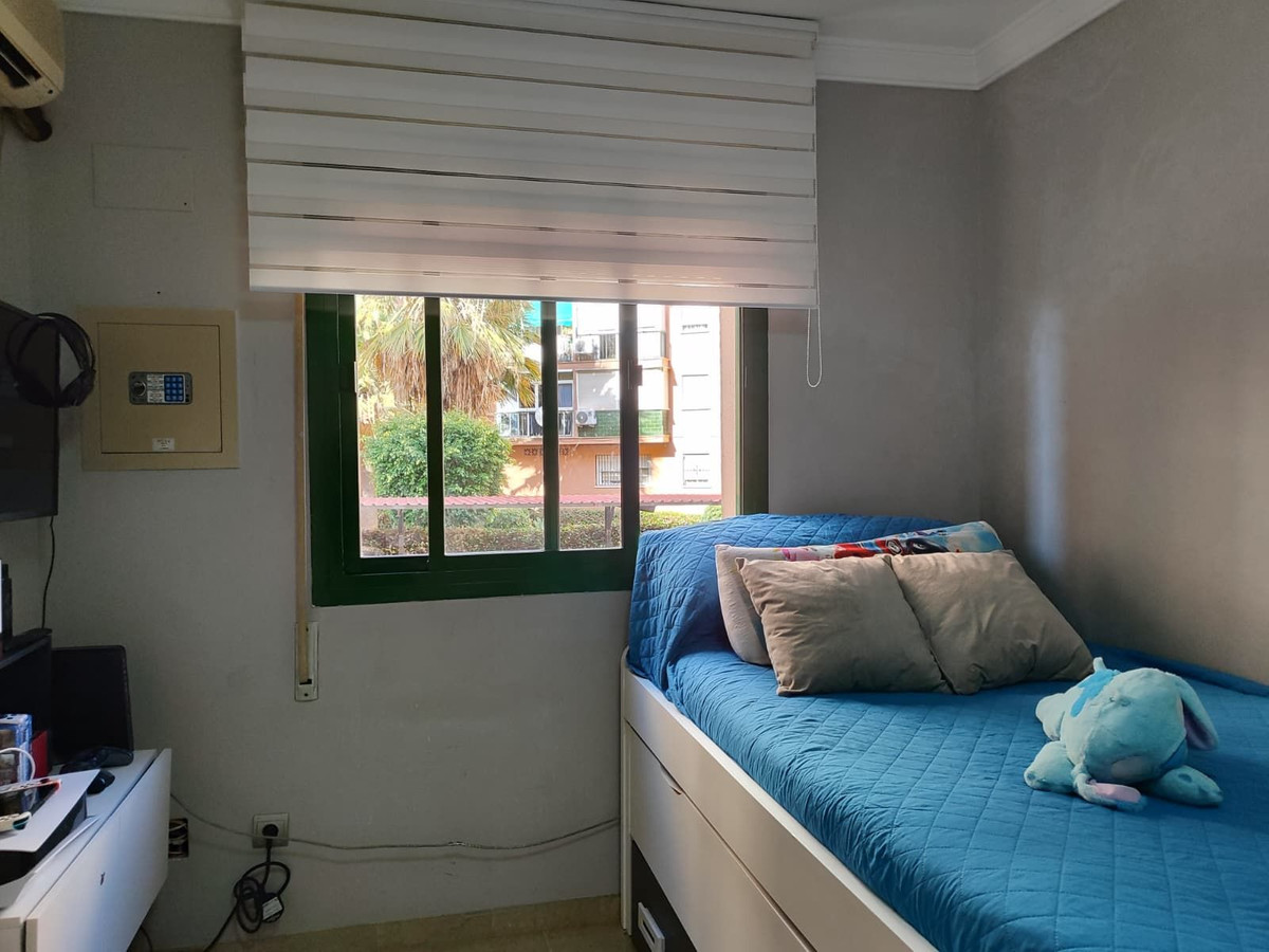 Se vende Apartamento Planta Media de 3 dormitorios en Costa Del Sol, Málaga, España