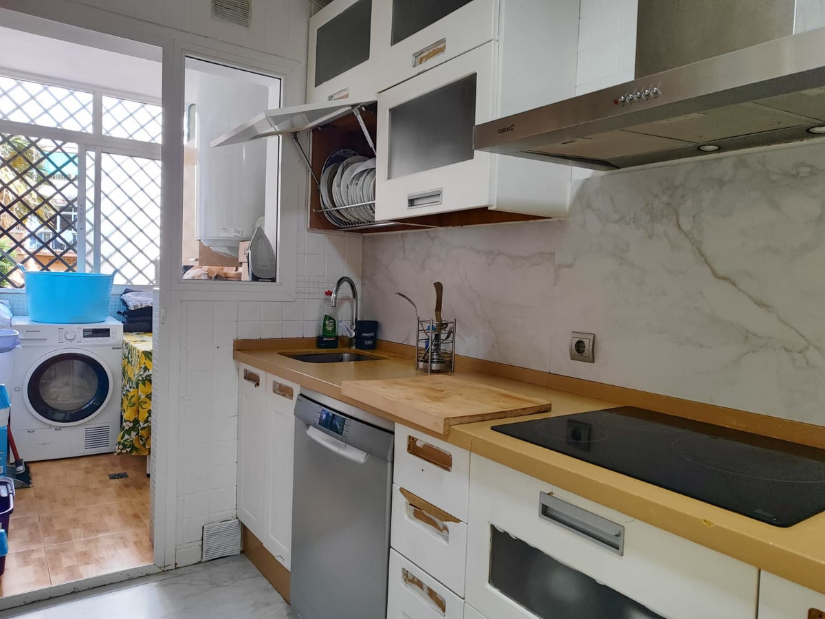 Se vende Apartamento Planta Media de 3 dormitorios en Costa Del Sol, Málaga, España
