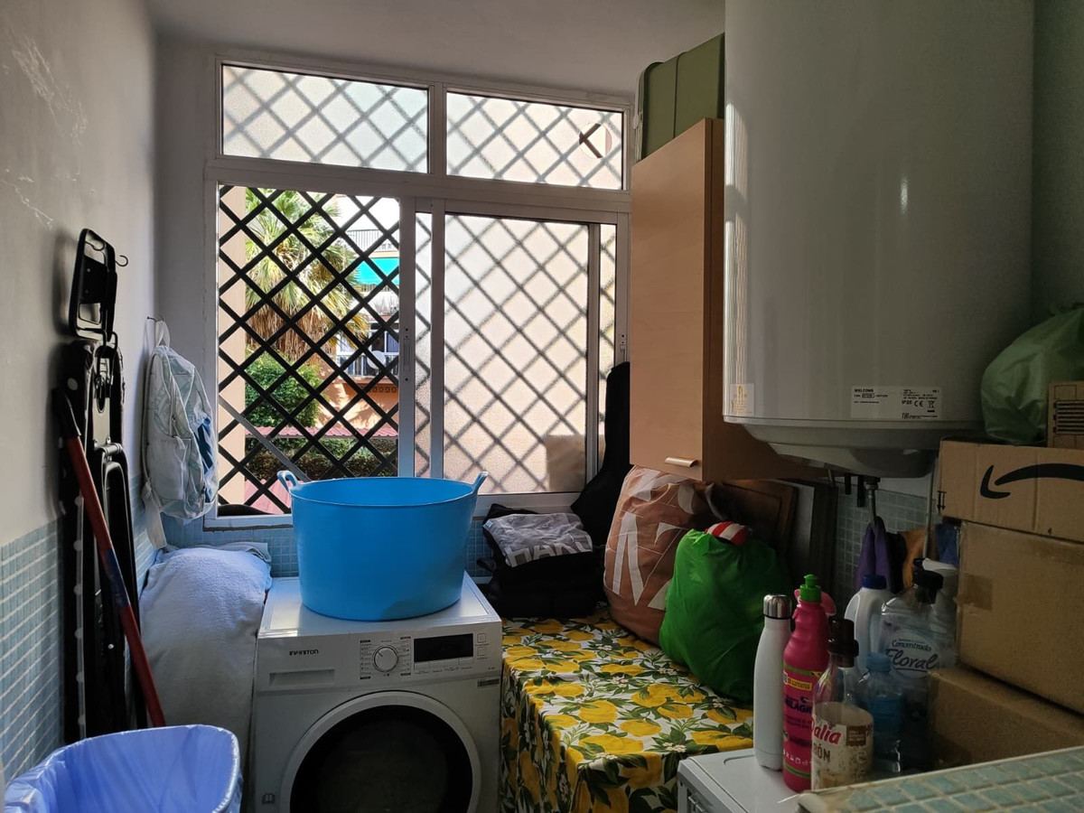 Se vende Apartamento Planta Media de 3 dormitorios en Costa Del Sol, Málaga, España