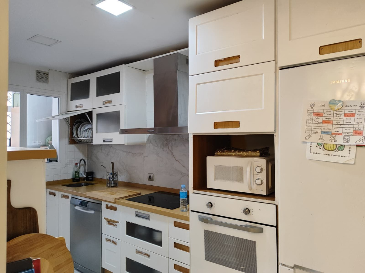 Se vende Apartamento Planta Media de 3 dormitorios en Costa Del Sol, Málaga, España
