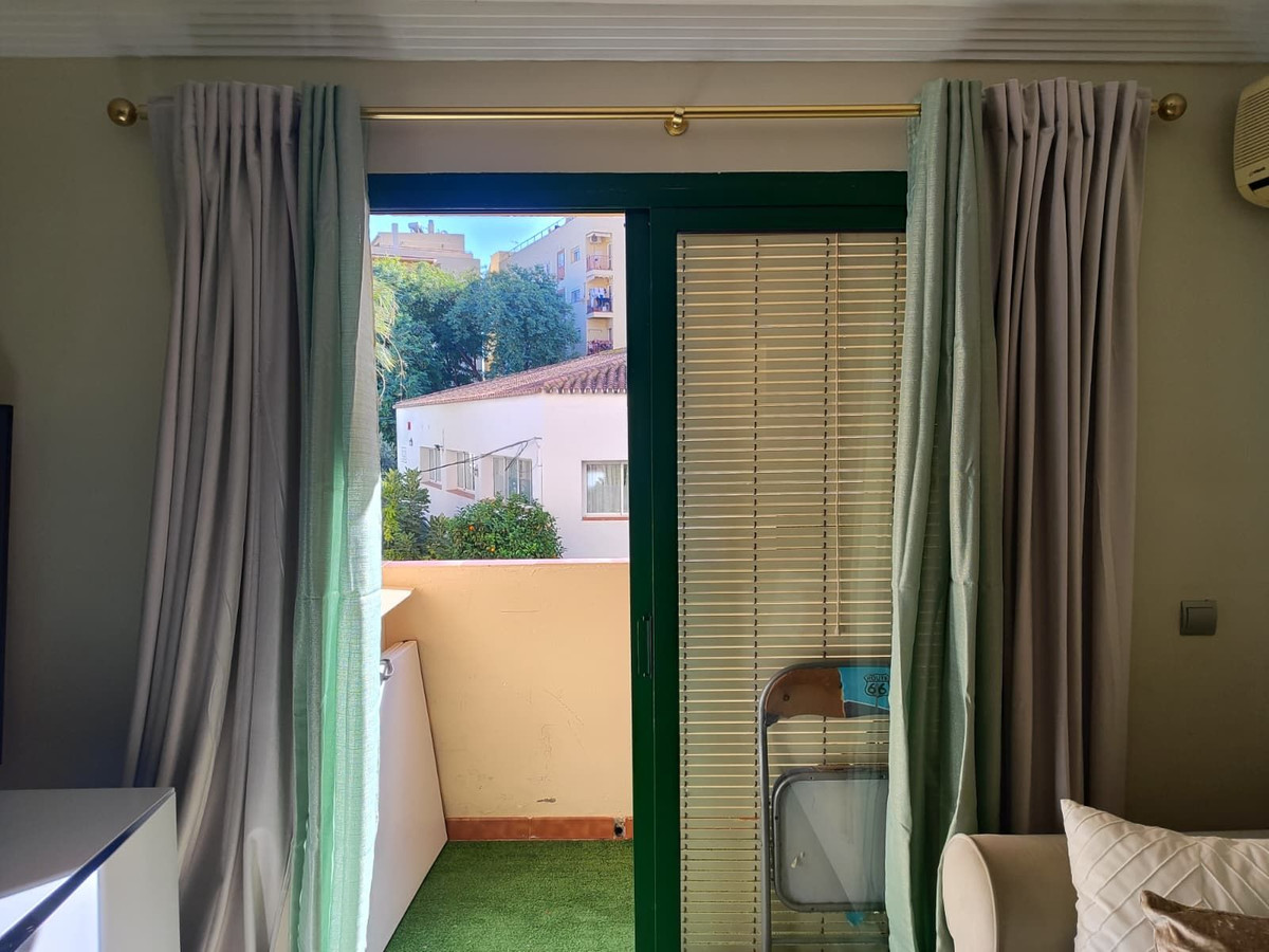 Se vende Apartamento Planta Media de 3 dormitorios en Costa Del Sol, Málaga, España