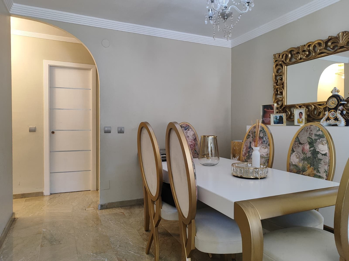Se vende Apartamento Planta Media de 3 dormitorios en Costa Del Sol, Málaga, España