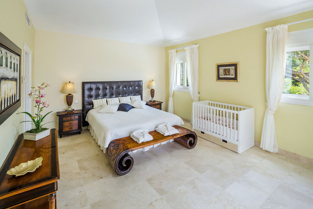 Se vende Villa - Chalet de 4 dormitorios en Costa Del Sol, Málaga, España