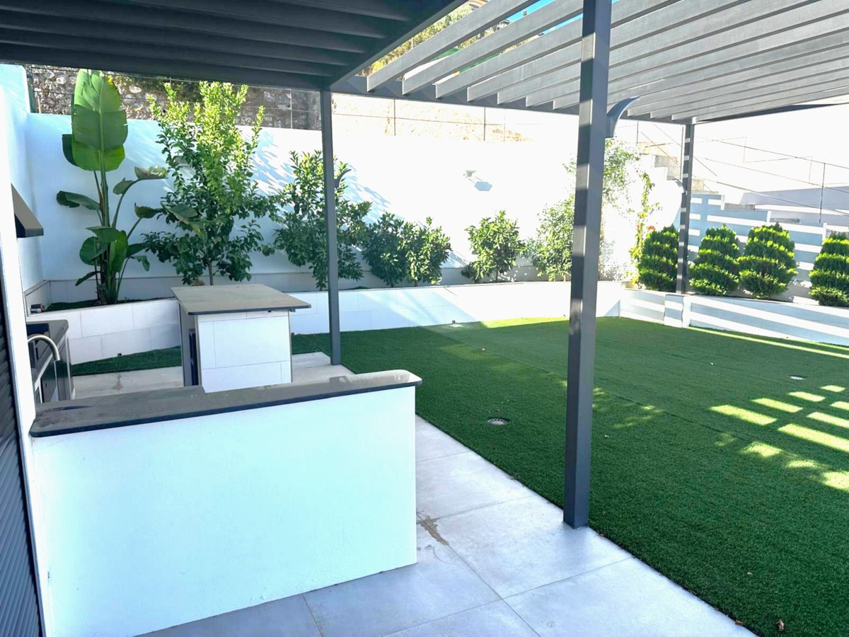 4 Bed Townhouse for sale in Alhaurín De La Torre Costa Del Sol, Málaga, Spain