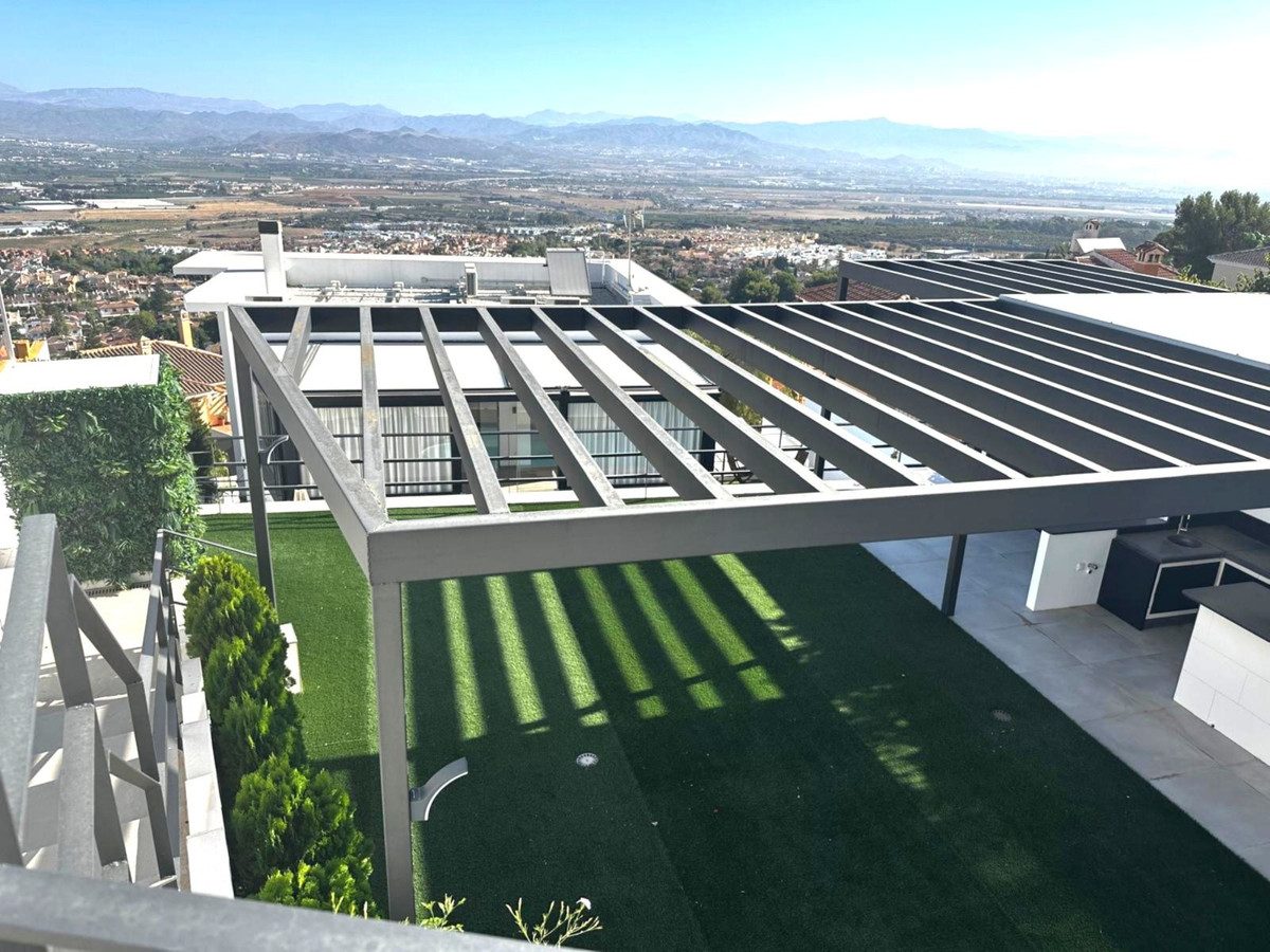 4 Bed Townhouse for sale in Alhaurín De La Torre Costa Del Sol, Málaga, Spain