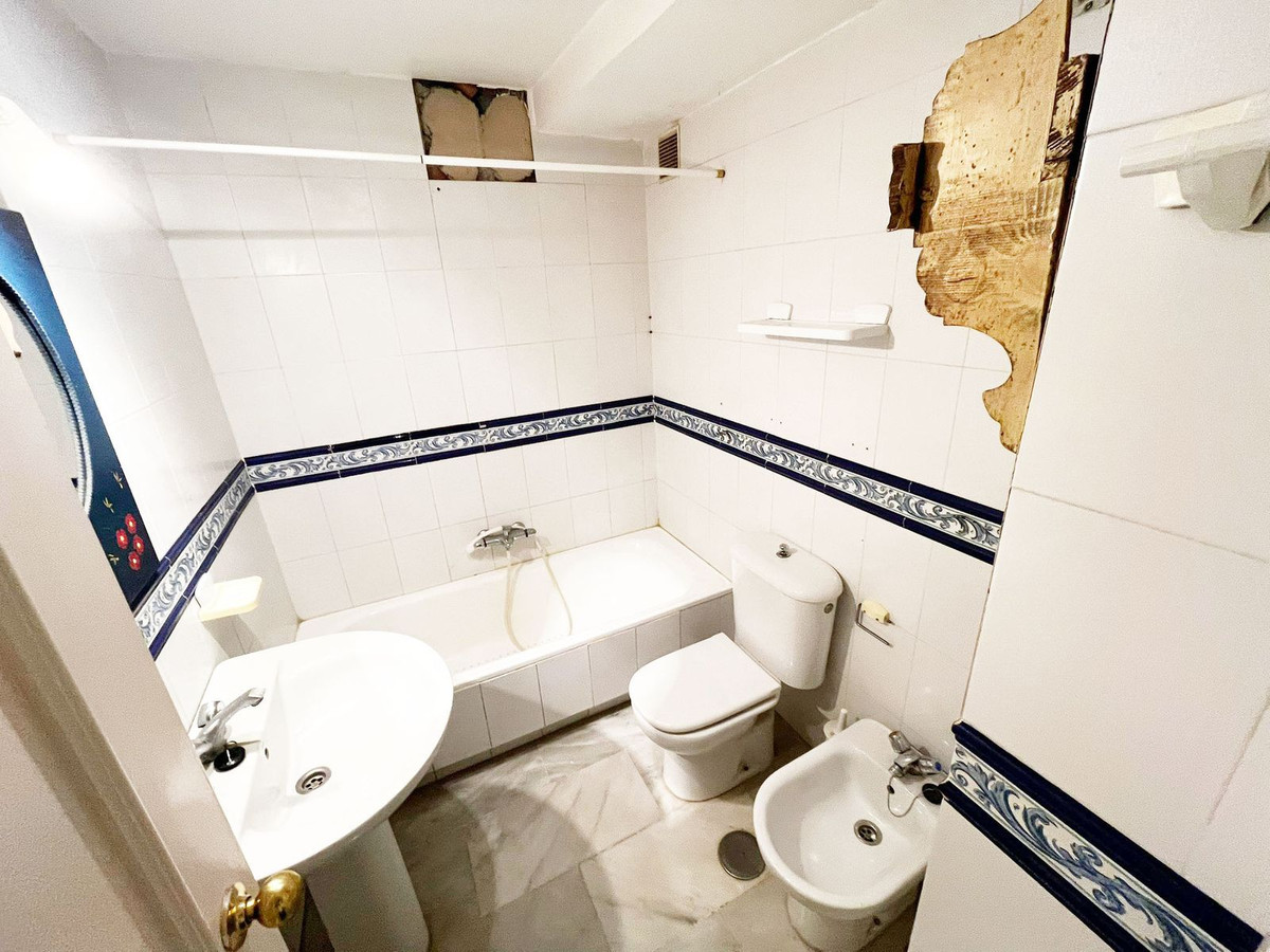 2 Bed Apartment for sale in Benalmadena Costa Del Sol, Málaga, Spain