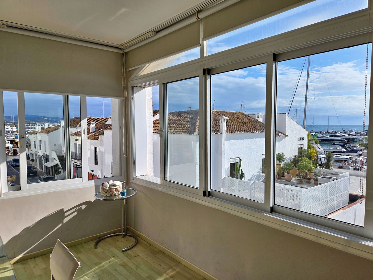 Apartment for sale in Puerto Banús Costa Del Sol, Málaga, Spain