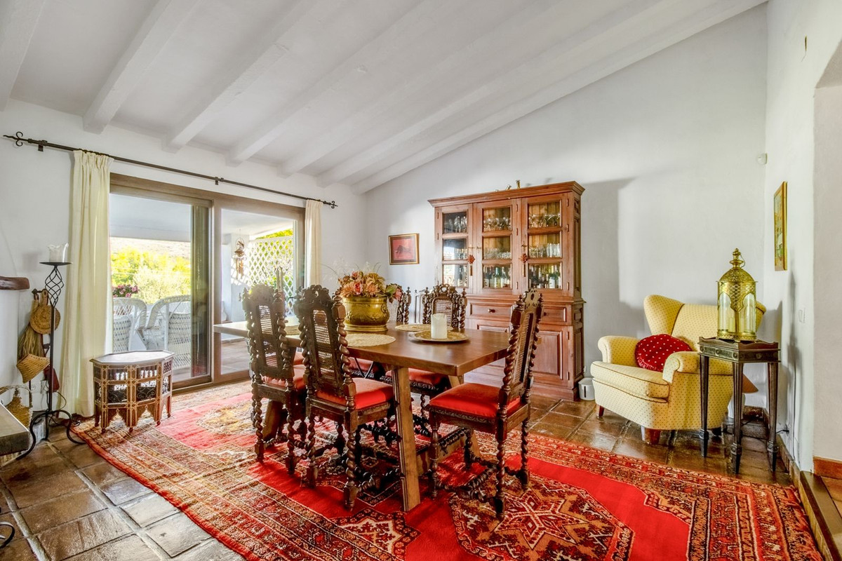 Se vende Villa - Chalet de 4 dormitorios en Costa Del Sol East, Málaga, España