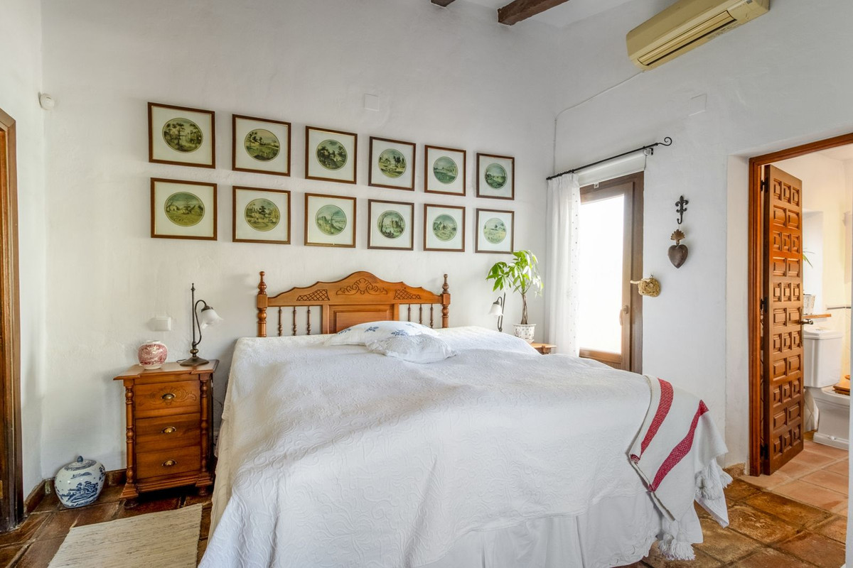 Se vende Villa - Chalet de 4 dormitorios en Costa Del Sol East, Málaga, España