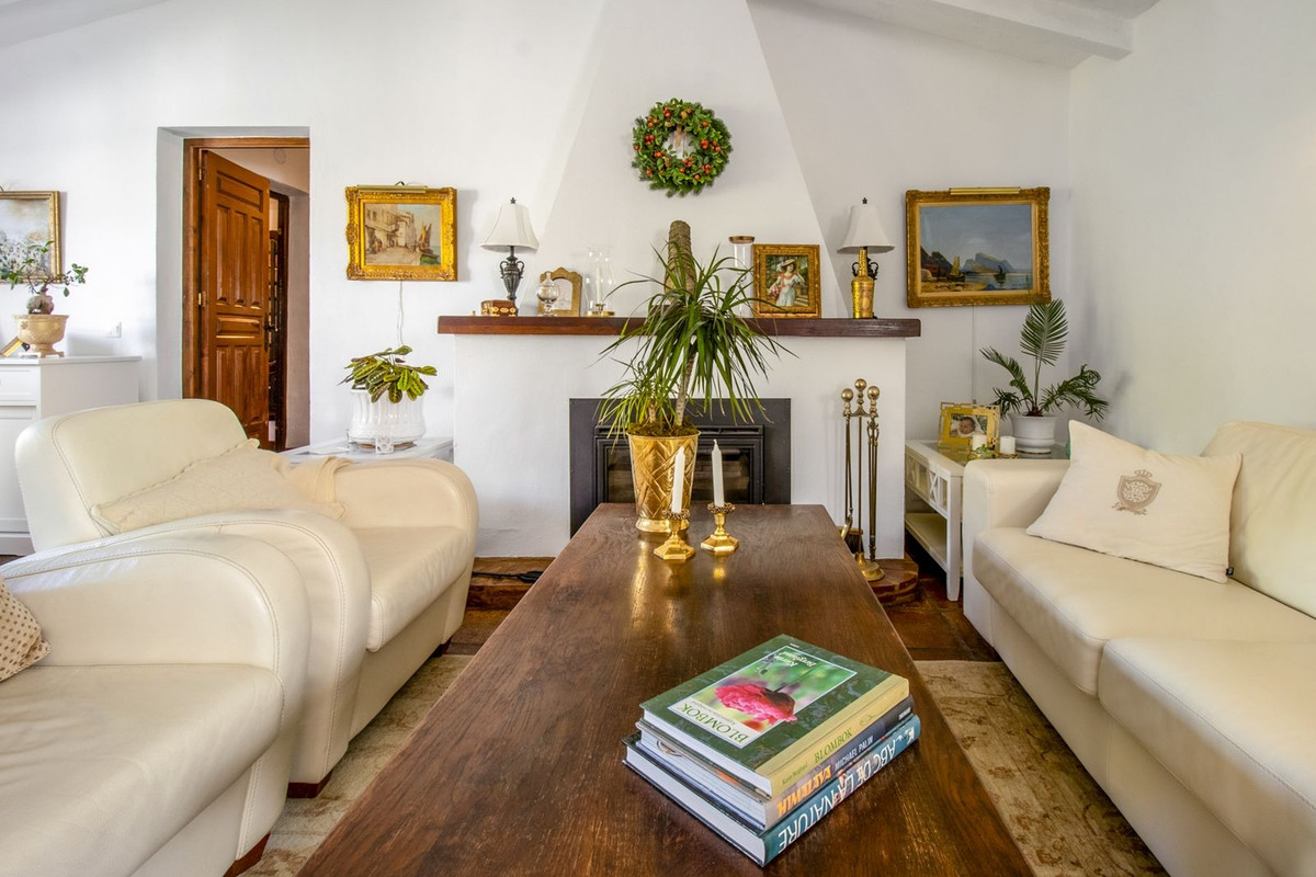 Se vende Villa - Chalet de 4 dormitorios en Costa Del Sol East, Málaga, España