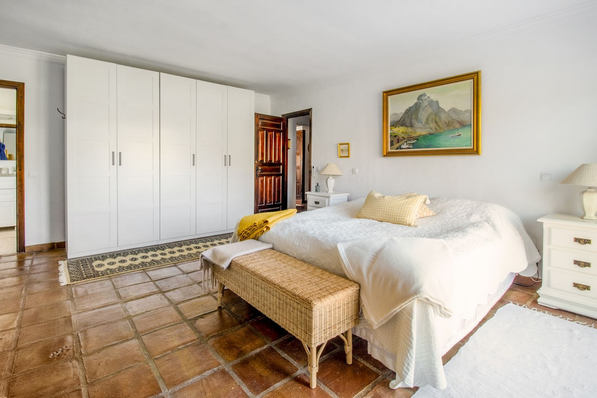 Se vende Villa - Chalet de 4 dormitorios en Costa Del Sol East, Málaga, España