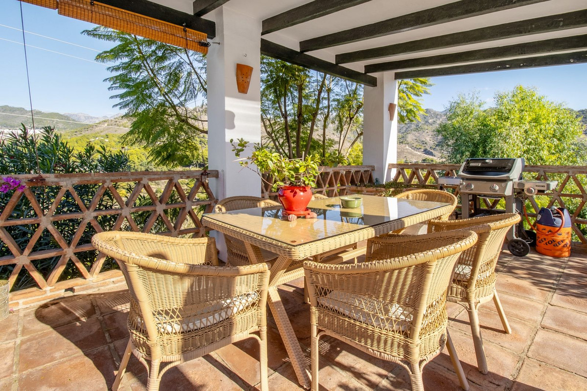 Se vende Villa - Chalet de 4 dormitorios en Costa Del Sol East, Málaga, España