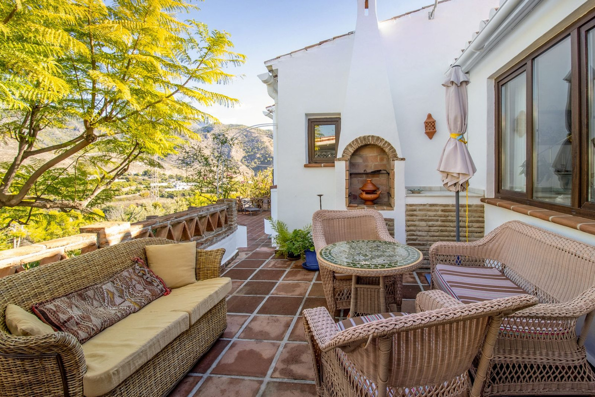 Se vende Villa - Chalet de 4 dormitorios en Costa Del Sol East, Málaga, España