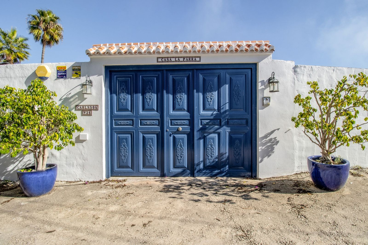 Se vende Villa - Chalet de 4 dormitorios en Costa Del Sol East, Málaga, España