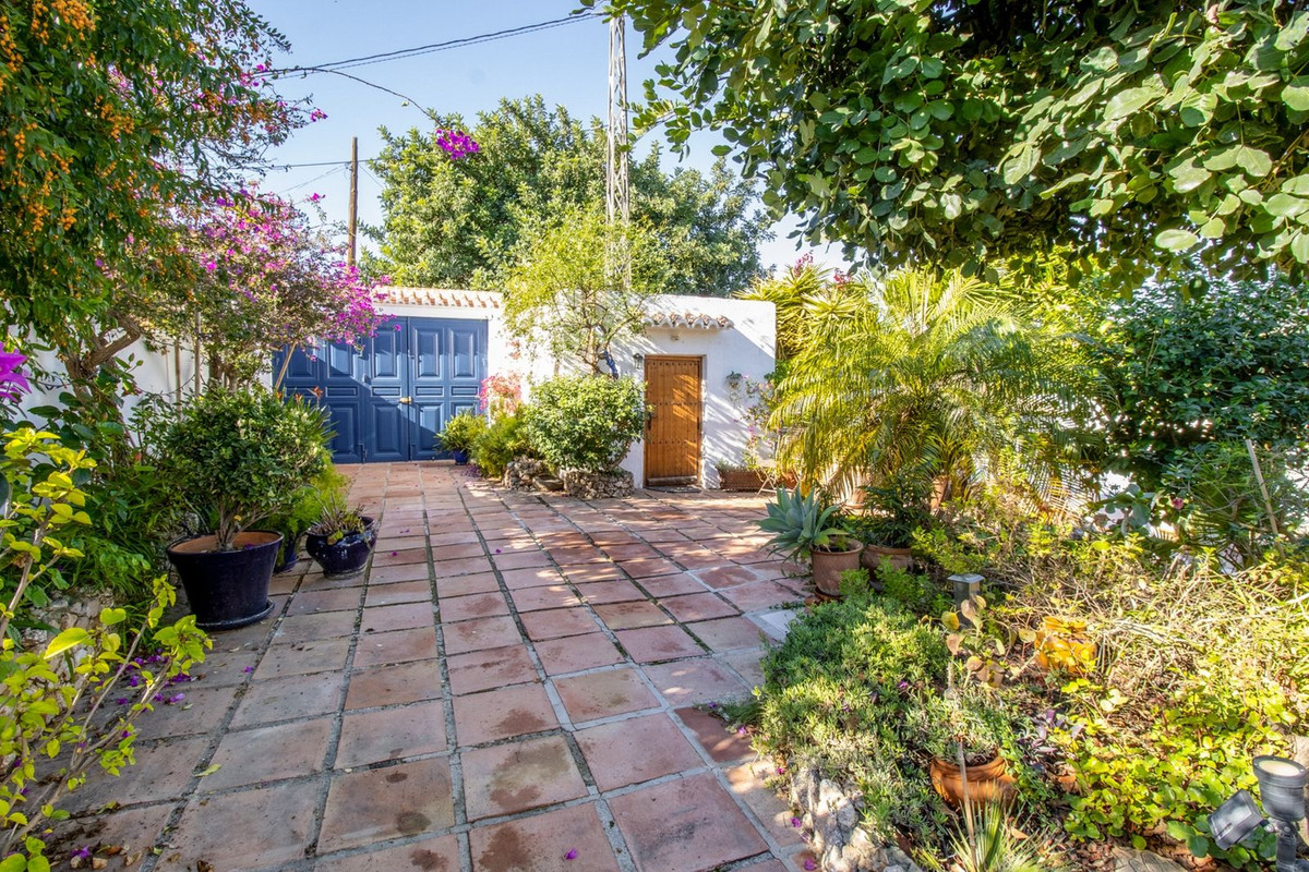 Se vende Villa - Chalet de 4 dormitorios en Costa Del Sol East, Málaga, España