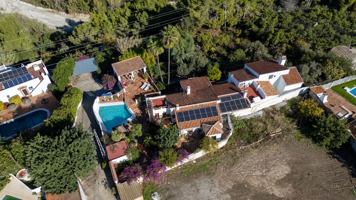 Se vende Villa - Chalet de 4 dormitorios en Costa Del Sol East, Málaga, España