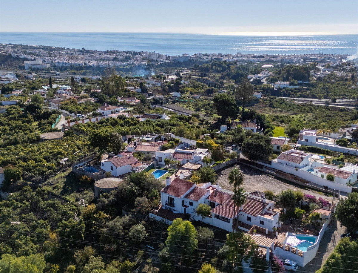 Se vende Villa - Chalet de 4 dormitorios en Costa Del Sol East, Málaga, España