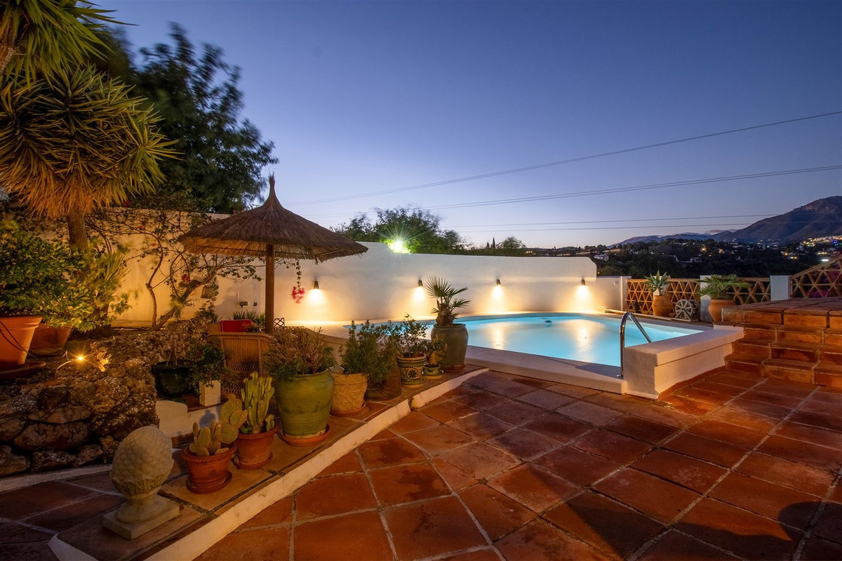 Se vende Villa - Chalet de 4 dormitorios en Costa Del Sol East, Málaga, España