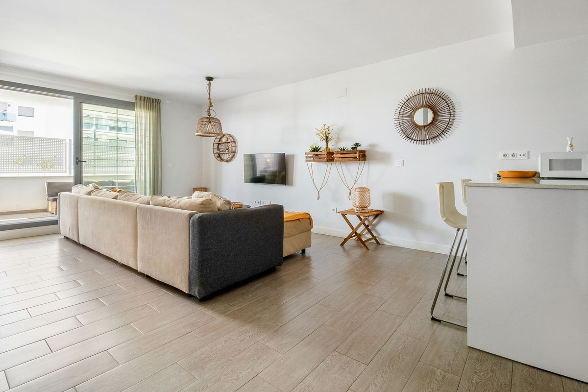 Se vende Apartamento Planta Baja de 3 dormitorios en Costa Del Sol East, Málaga, España