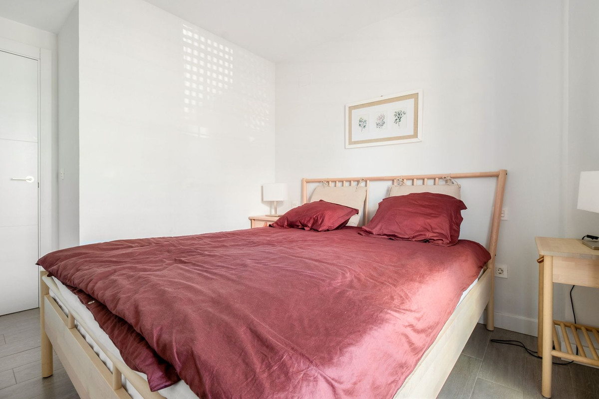 Se vende Apartamento Planta Baja de 3 dormitorios en Costa Del Sol East, Málaga, España