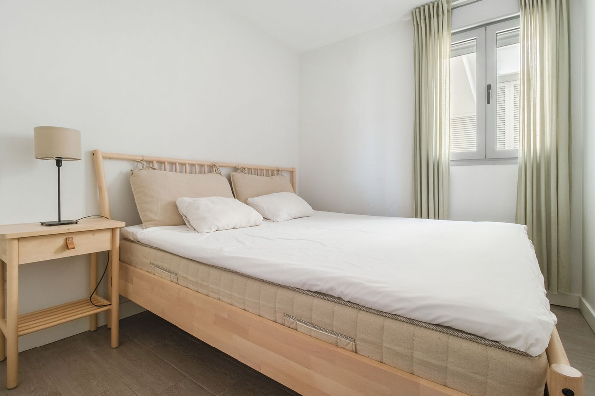 Se vende Apartamento Planta Baja de 3 dormitorios en Costa Del Sol East, Málaga, España