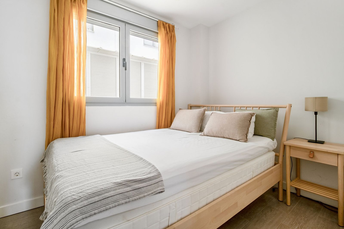 Se vende Apartamento Planta Baja de 3 dormitorios en Costa Del Sol East, Málaga, España