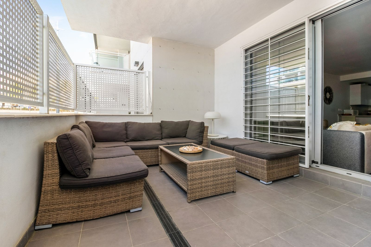 Se vende Apartamento Planta Baja de 3 dormitorios en Costa Del Sol East, Málaga, España