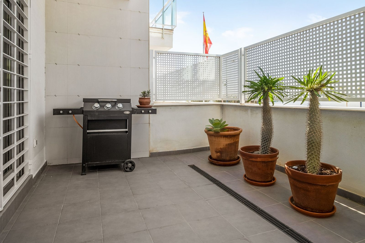 Se vende Apartamento Planta Baja de 3 dormitorios en Costa Del Sol East, Málaga, España