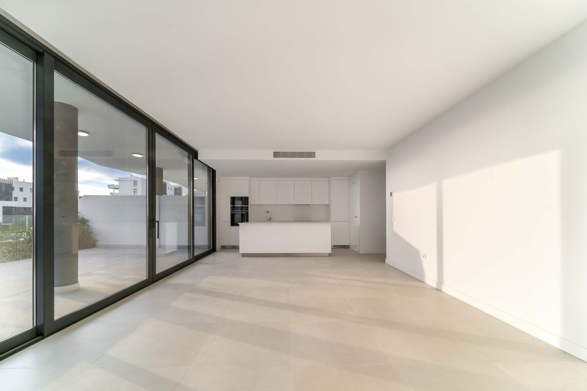 2 Bed Apartment for sale in Fuengirola Costa Del Sol, Málaga, Spain