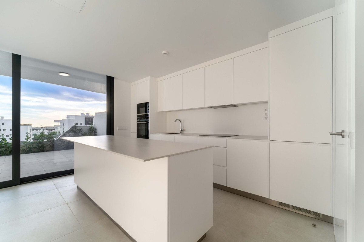 2 Bed Apartment for sale in Fuengirola Costa Del Sol, Málaga, Spain