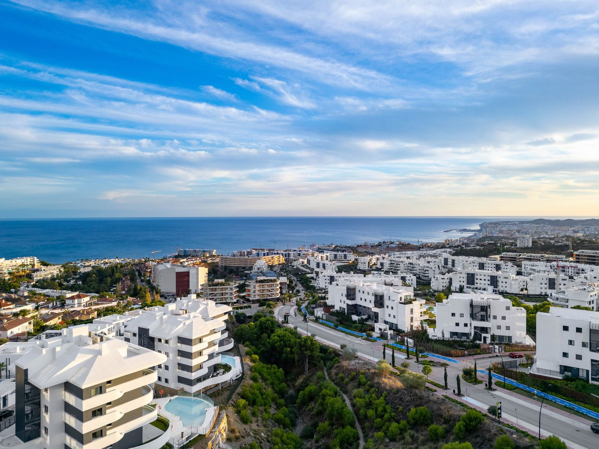 2 Bed Apartment for sale in Fuengirola Costa Del Sol, Málaga, Spain