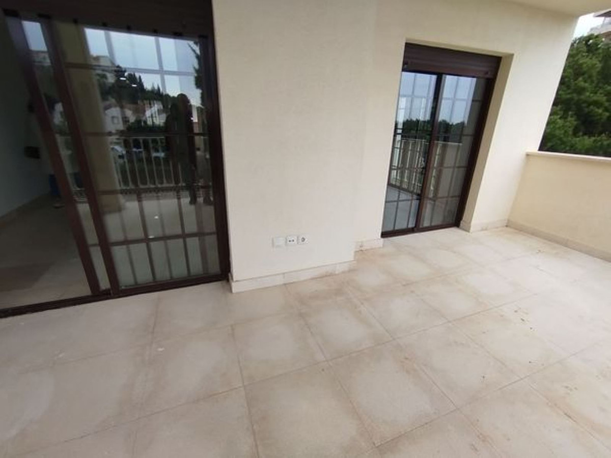2 Bed Apartment for sale in Benalmadena Costa Costa Del Sol, Málaga, Spain