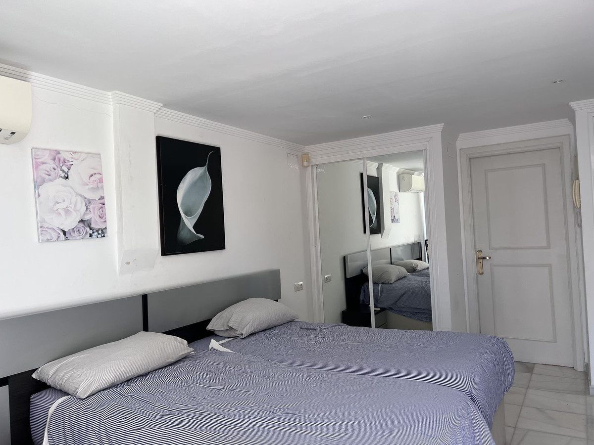 Se vende Villa - Chalet de 4 dormitorios en Costa Del Sol, Málaga, España