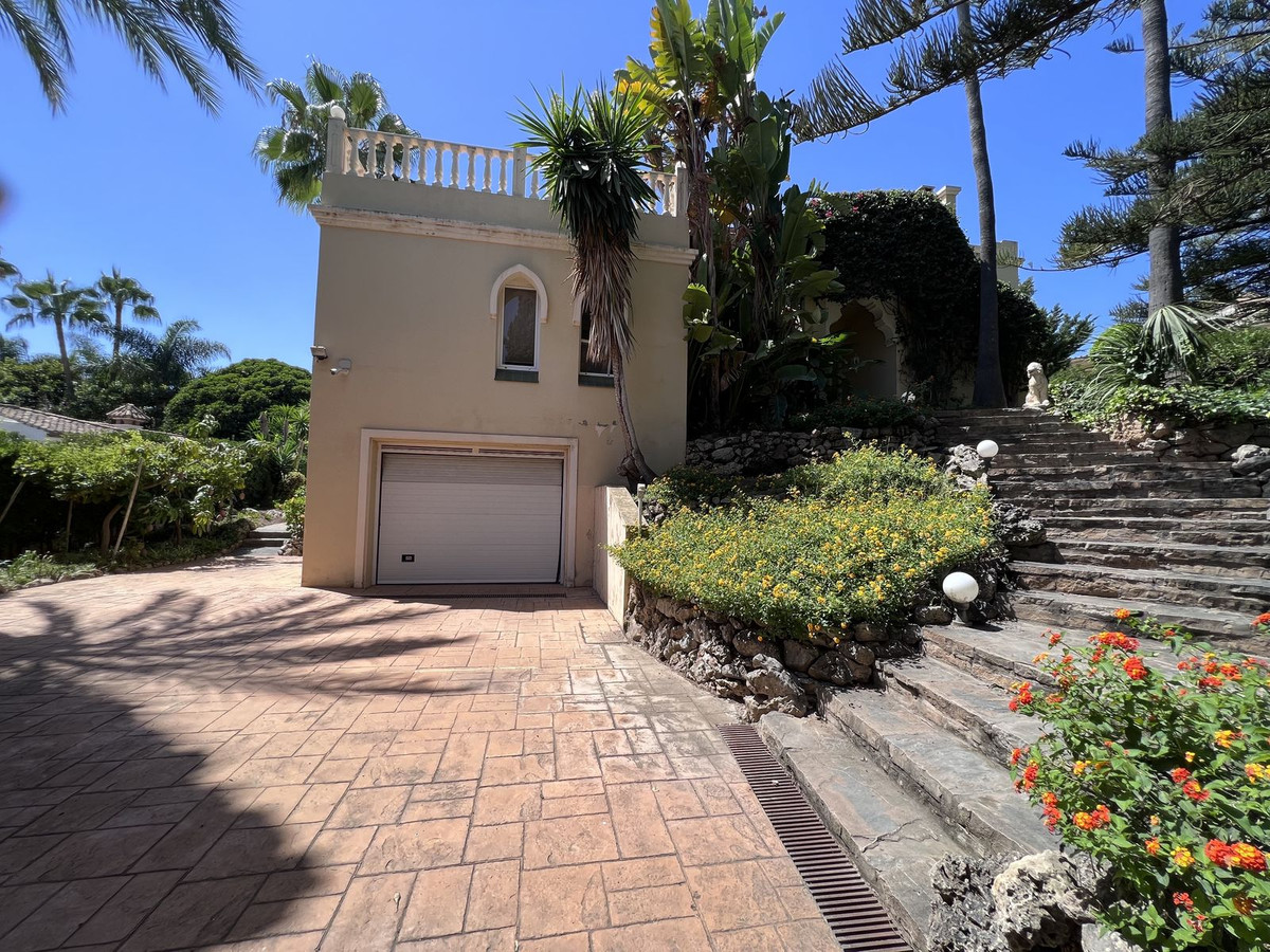 Se vende Villa - Chalet de 4 dormitorios en Costa Del Sol, Málaga, España