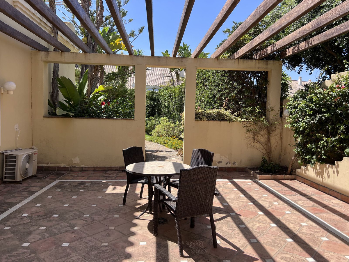 Se vende Villa - Chalet de 4 dormitorios en Costa Del Sol, Málaga, España