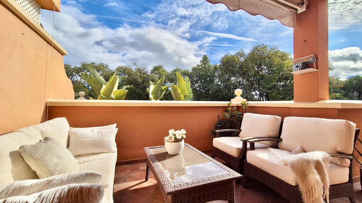 2 Bed Apartment for sale in Nueva Andalucía Costa Del Sol, Málaga, Spain