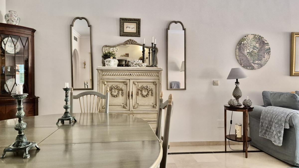 2 Bed Apartment for sale in Nueva Andalucía Costa Del Sol, Málaga, Spain