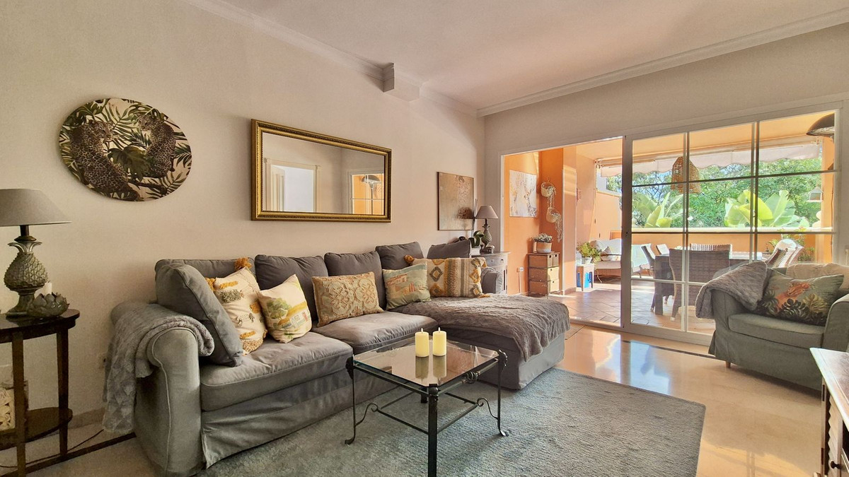 2 Bed Apartment for sale in Nueva Andalucía Costa Del Sol, Málaga, Spain