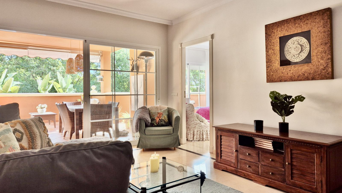 2 Bed Apartment for sale in Nueva Andalucía Costa Del Sol, Málaga, Spain