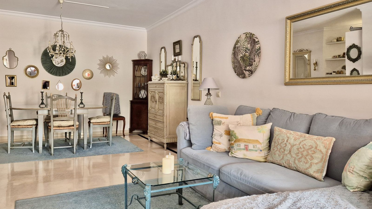 2 Bed Apartment for sale in Nueva Andalucía Costa Del Sol, Málaga, Spain