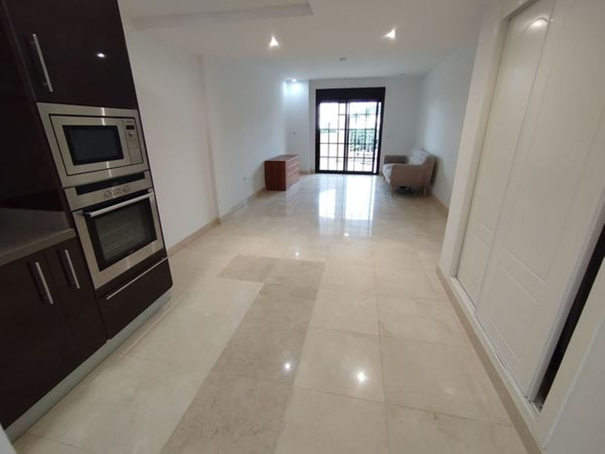 4 Bed Apartment for sale in Benalmadena Costa Costa Del Sol, Málaga, Spain