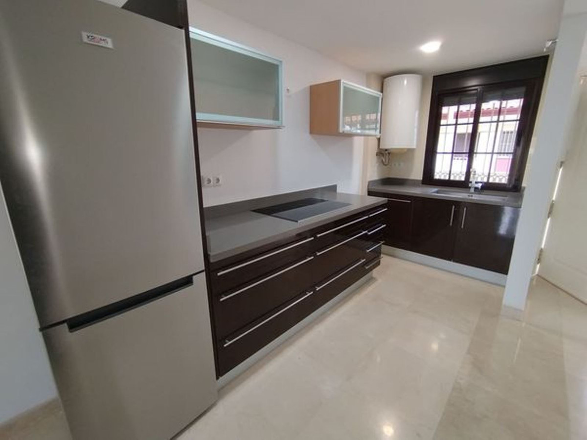 4 Bed Apartment for sale in Benalmadena Costa Costa Del Sol, Málaga, Spain