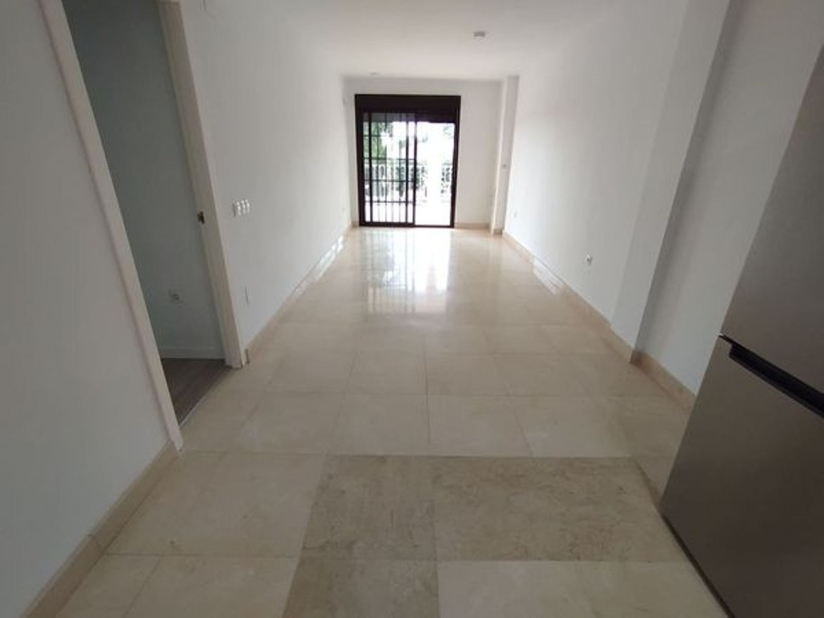 4 Bed Apartment for sale in Benalmadena Costa Costa Del Sol, Málaga, Spain