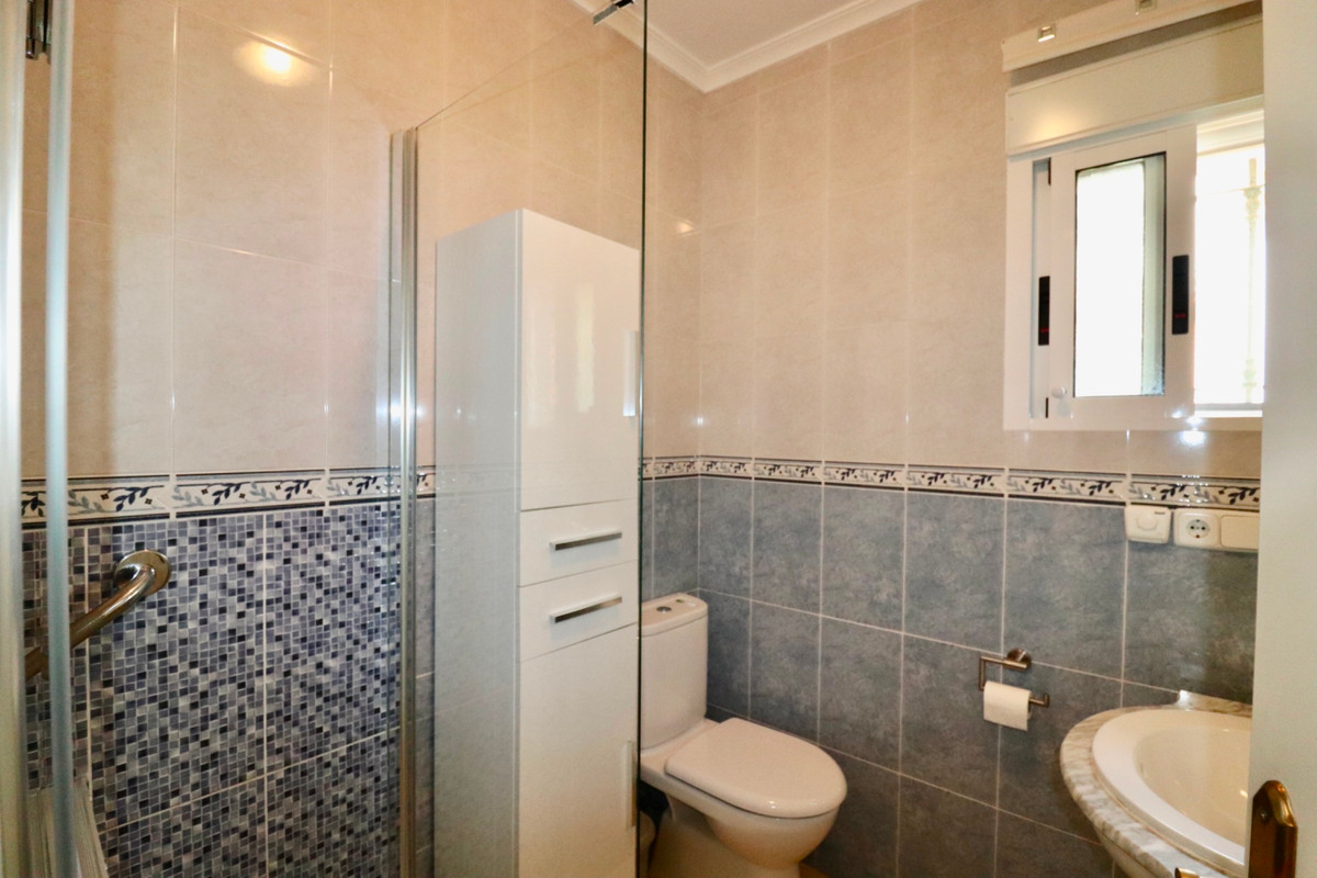 2 Bed Townhouse for sale in Urbanización El Raso Costa Blanca, Alicante, Spain