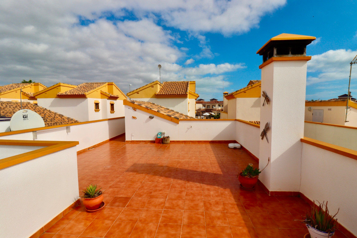 2 Bed Townhouse for sale in Urbanización El Raso Costa Blanca, Alicante, Spain