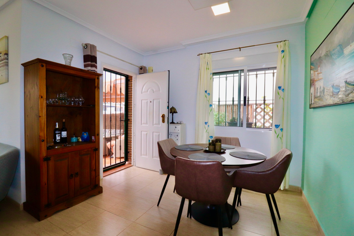 2 Bed Townhouse for sale in Urbanización El Raso Costa Blanca, Alicante, Spain
