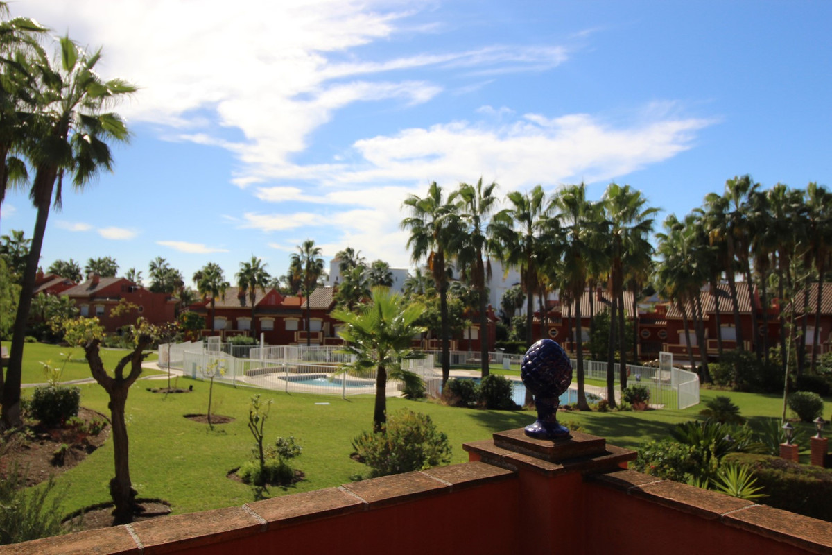 4 Bed Townhouse for sale in Atalaya Costa Del Sol, Málaga, Spain